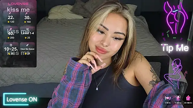 baby  kim online show from September 20, 2025, 8:10 pm