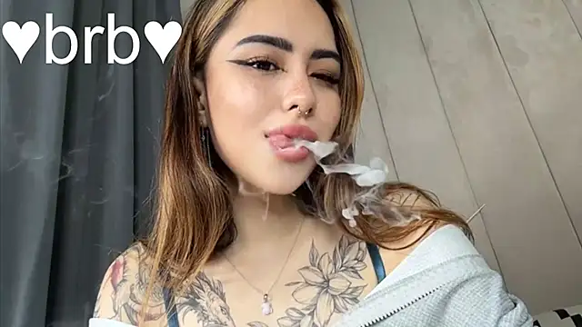 baby  kim online show from November 23, 2025, 4:45 am