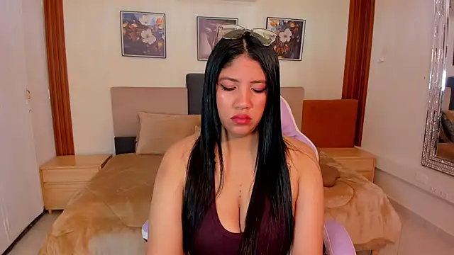 estrella bigboobs14 online show from April 6, 2026, 10:27 am