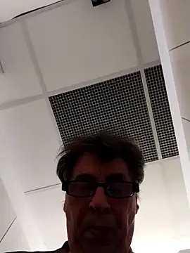 Lisak951 online show from April 21, 2026, 11:27 am