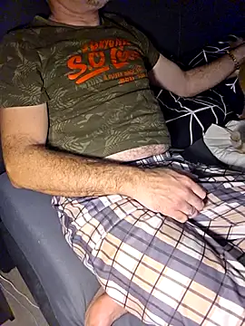 Crosss-23cm online show from December 17, 2025, 6:25 pm