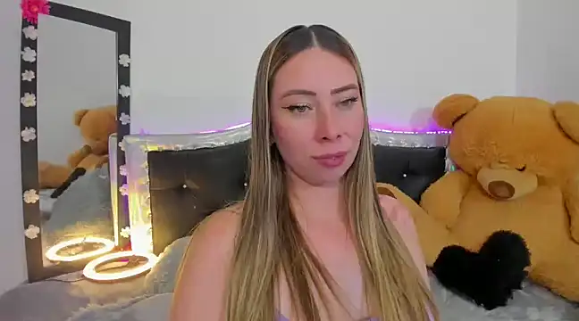 JanneKim online show from March 10, 2025, 8:23 pm