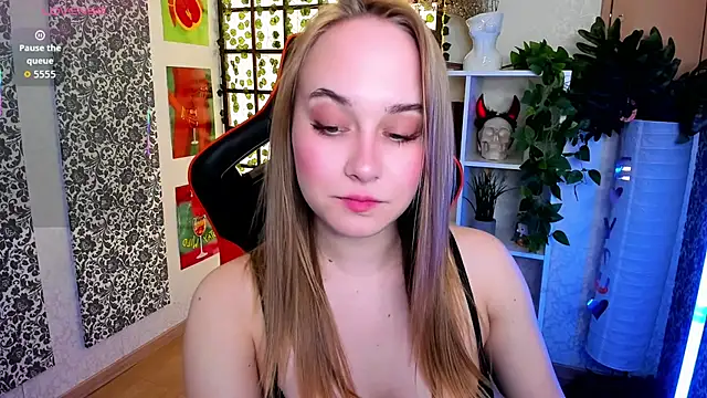 LianaBright online show from April 8, 2026, 2:00 am