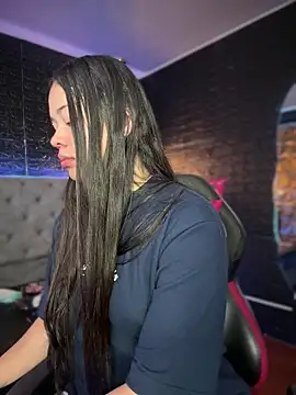 Paloma  LS online show from November 29, 2025, 7:39 pm