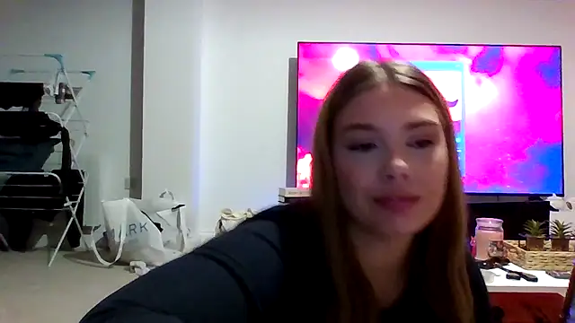 Krystal Tx online show from November 2, 2025, 6:32 pm