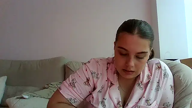 Krystal Tx online show from July 6, 2026, 7:49 pm