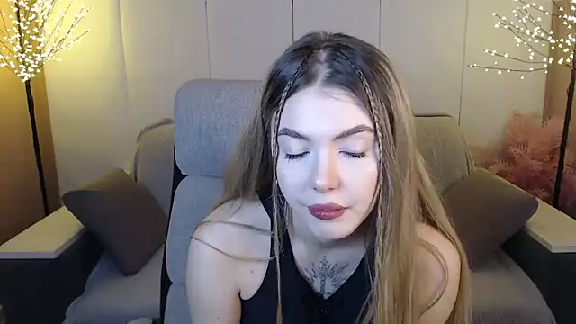 Snapshot of Ritaneer chatting on February 11, 2025, 9:09 am Ritaneer online show from February 11, 2025, 9:09 am