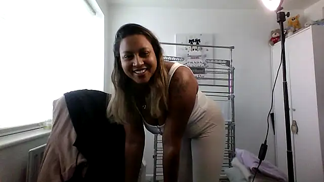 Snapshot of TEMPTING-TAMMY chatting on January 29, 2025, 9:33 am TEMPTING-TAMMY online show from January 29, 2025, 9:33 am