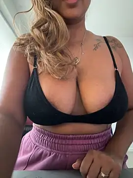 TEMPTING-TAMMY online show from November 27, 2025, 1:57 pm