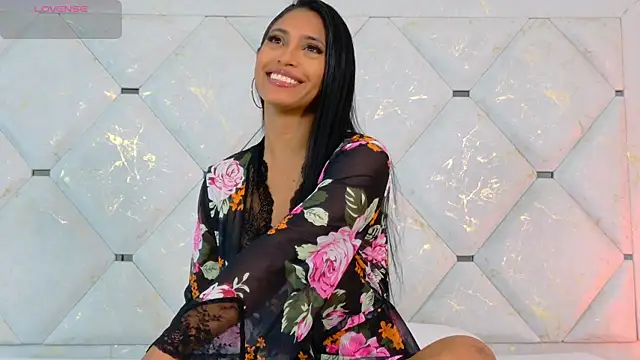 Anna risse online show from October 6, 2025, 4:10 am