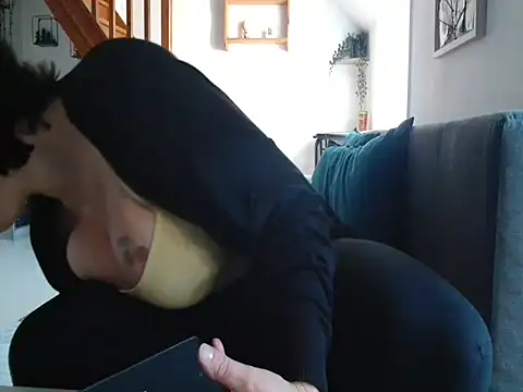 Lauzo21 online show from October 15, 2025, 7:41 am