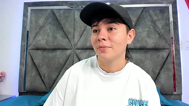 AbbySmiitth  online show from March 21, 2026, 10:35 pm