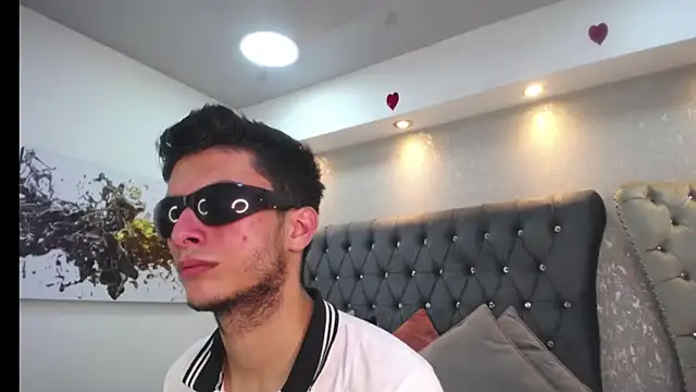 Snapshot of MrWilliseo chatting on March 21, 2025, 7:13 pm MrWilliseo online show from March 21, 2025, 7:13 pm