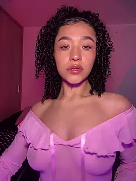 Snapshot of Crystal_Dluna chatting on November 28, 2025, 3:58 pm Crystal Dluna online show from November 28, 2025, 3:58 pm