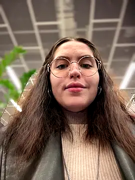 meow girl online show from October 29, 2025, 1:02 pm