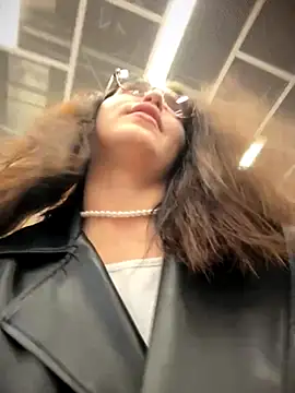 meow girl online show from November 15, 2025, 11:18 am