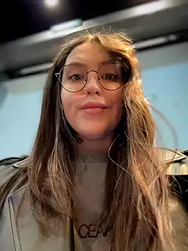 Snapshot of meow_girl chatting on February 15, 2026, 11:08 am meow girl online show from February 15, 2026, 11:08 am