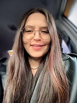 Snapshot of meow_girl chatting on March 3, 2026, 8:31 am meow girl online show from March 3, 2026, 8:31 am