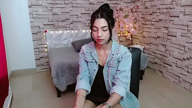 Vanse lust online show from December 7, 2024, 4:58 pm