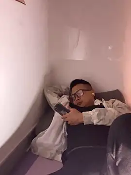 lixiaoshuai8 online show from November 19, 2025, 8:36 am