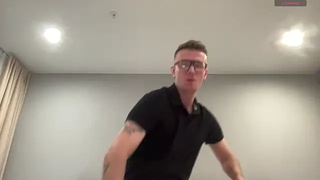 cute mark online show from November 18, 2025, 8:13 pm