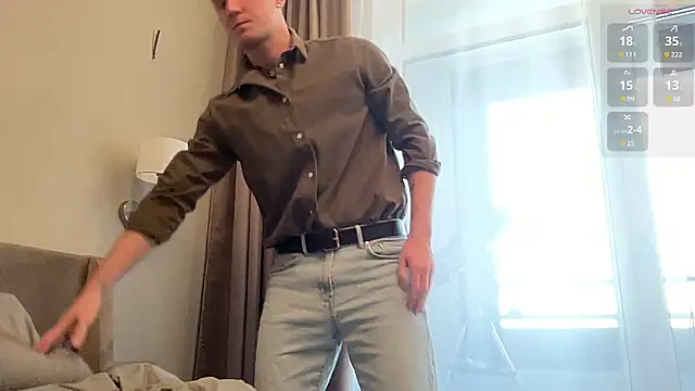 Snapshot of cute_mark chatting on February 21, 2026, 1:34 pm cute mark online show from February 21, 2026, 1:34 pm