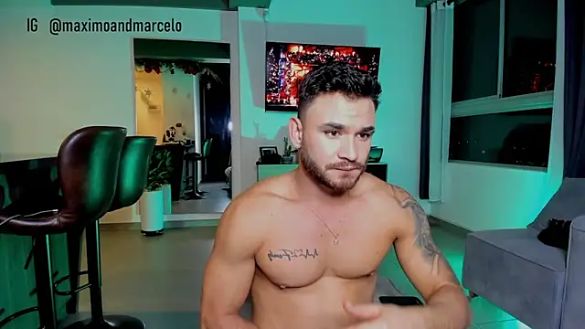Maximo Marcelo online show from December 31, 2024, 3:12 am