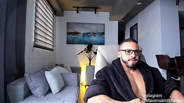 Maximo Marcelo online show from March 18, 2025, 1:09 pm