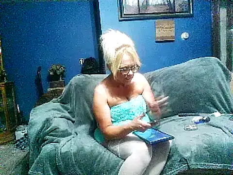 letsgetdirty1981 online show from December 7, 2024, 1:40 pm