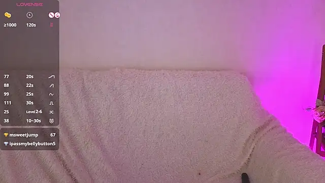 Snapshot of moonlight8_ chatting on February 12, 2025, 1:37 pm moonlight8  online show from February 12, 2025, 1:37 pm