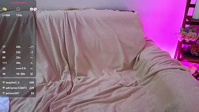 Snapshot of moonlight8_ chatting on February 22, 2025, 6:52 pm moonlight8  online show from February 22, 2025, 6:52 pm