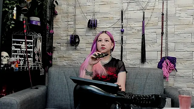 CruelMistress online show from May 28, 2026, 1:03 am