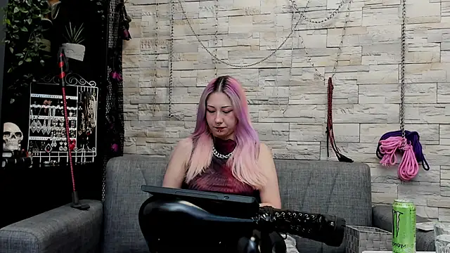 CruelMistress online show from June 9, 2026, 12:33 am