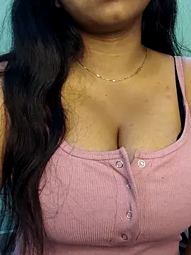 Snapshot of Ishaani_0 chatting on February 16, 2026, 6:26 pm Ishaani 0 online show from February 16, 2026, 6:26 pm