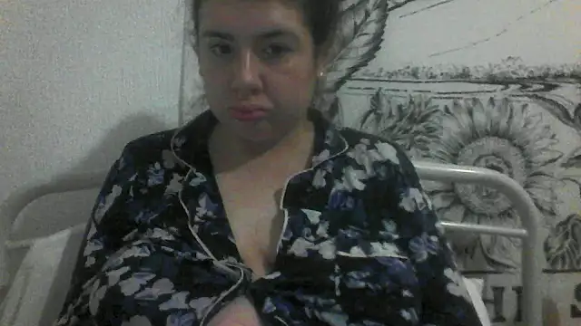 Snapshot of CamilaCherryX chatting on October 12, 2025, 6:51 pm CamilaCherryX online show from October 12, 2025, 6:51 pm