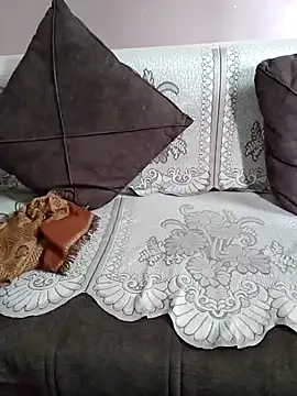 milf-kaira online show from December 13, 2024, 9:13 am