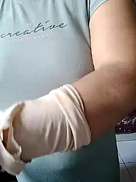 milf-kaira online show from December 21, 2024, 6:30 am