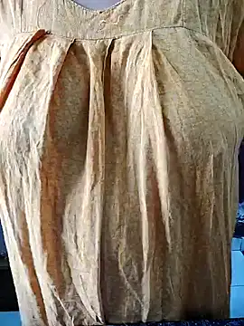 milf-kaira online show from January 3, 2025, 2:54 am