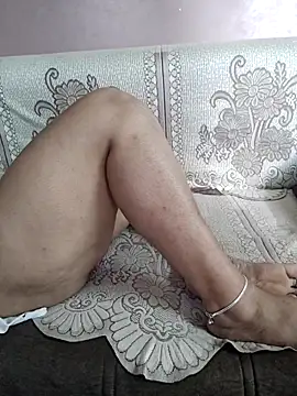 milf-kaira online show from March 3, 2025, 6:15 am