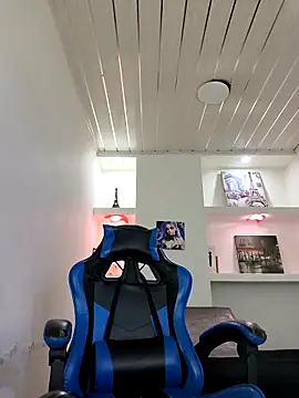 zoe connor19 online show from December 19, 2025, 7:43 pm