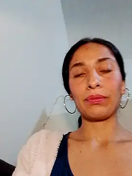 chloewildd  online show from December 1, 2024, 10:10 pm