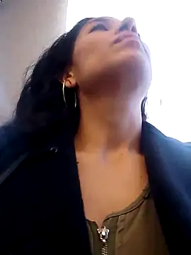 chloewildd  online show from February 18, 2025, 8:25 pm