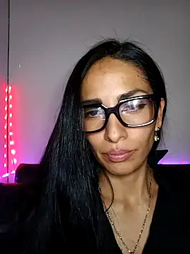 chloewildd  online show from October 22, 2025, 4:24 am