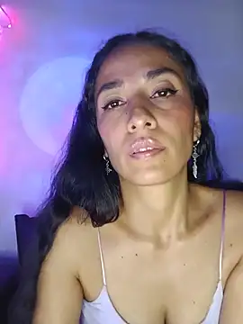 chloewildd  online show from May 31, 2026, 12:08 am