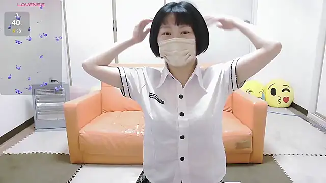 minamina1221 online show from May 29, 2026, 5:11 pm
