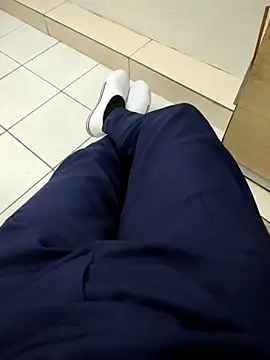 gatmoreno1 online show from October 1, 2025, 5:08 pm