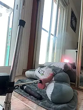 AlaskaLover online show from April 14, 2026, 8:20 am