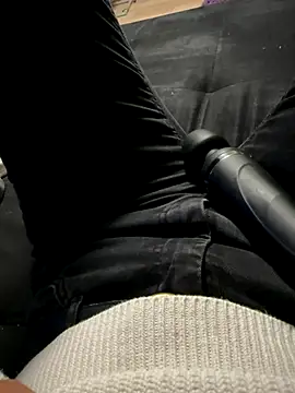 Ana-05 online show from September 12, 2025, 8:20 pm