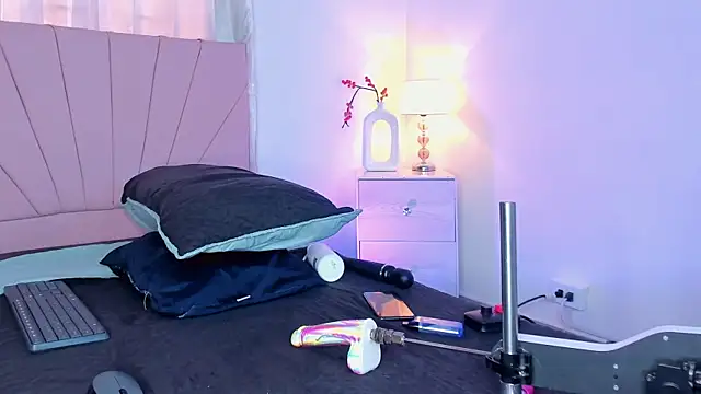 misskatthy1 online show from April 4, 2026, 7:11 pm