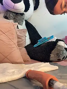 Snapshot of IamSteph13 chatting on March 2, 2026, 7:15 am IamSteph13 online show from March 2, 2026, 7:15 am